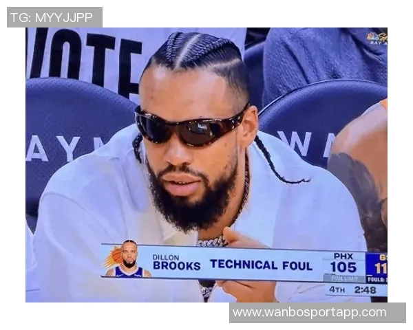 布克谈狄龙关键时刻表现称球队希望他持续带来积极能量