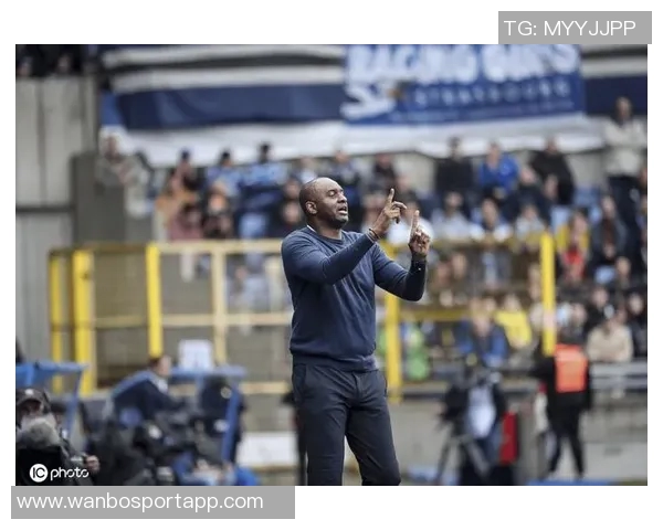 热那亚总监离任主帅维埃拉今日仍将带队训练面临挑战